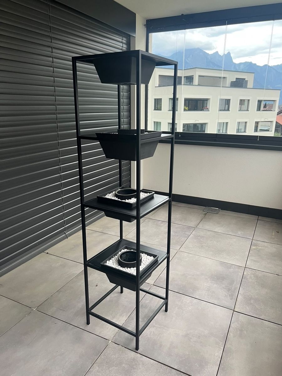 Tutte le decorazioni: Deko-Gestell inkl. Kies und Blumentöpfe – Usato da Sargans venduto da raf_hw5g