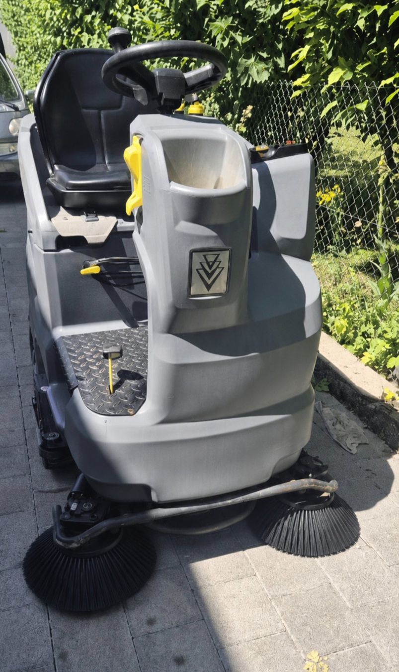Kärcher Alle Maschinen: Kärcher Professional B150R – Gebraucht aus Grenchen von HzGr