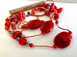 Vintage Boho-Kette – 3 Stränge aus rotem Glas, handgefertigt