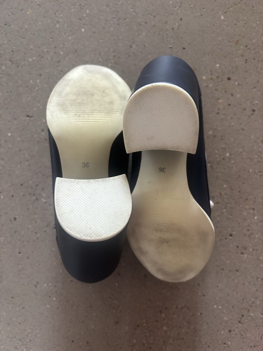 Benetton Damenschuhe: Navy blue high heel mokassins – Gebraucht aus Cham von helike 4