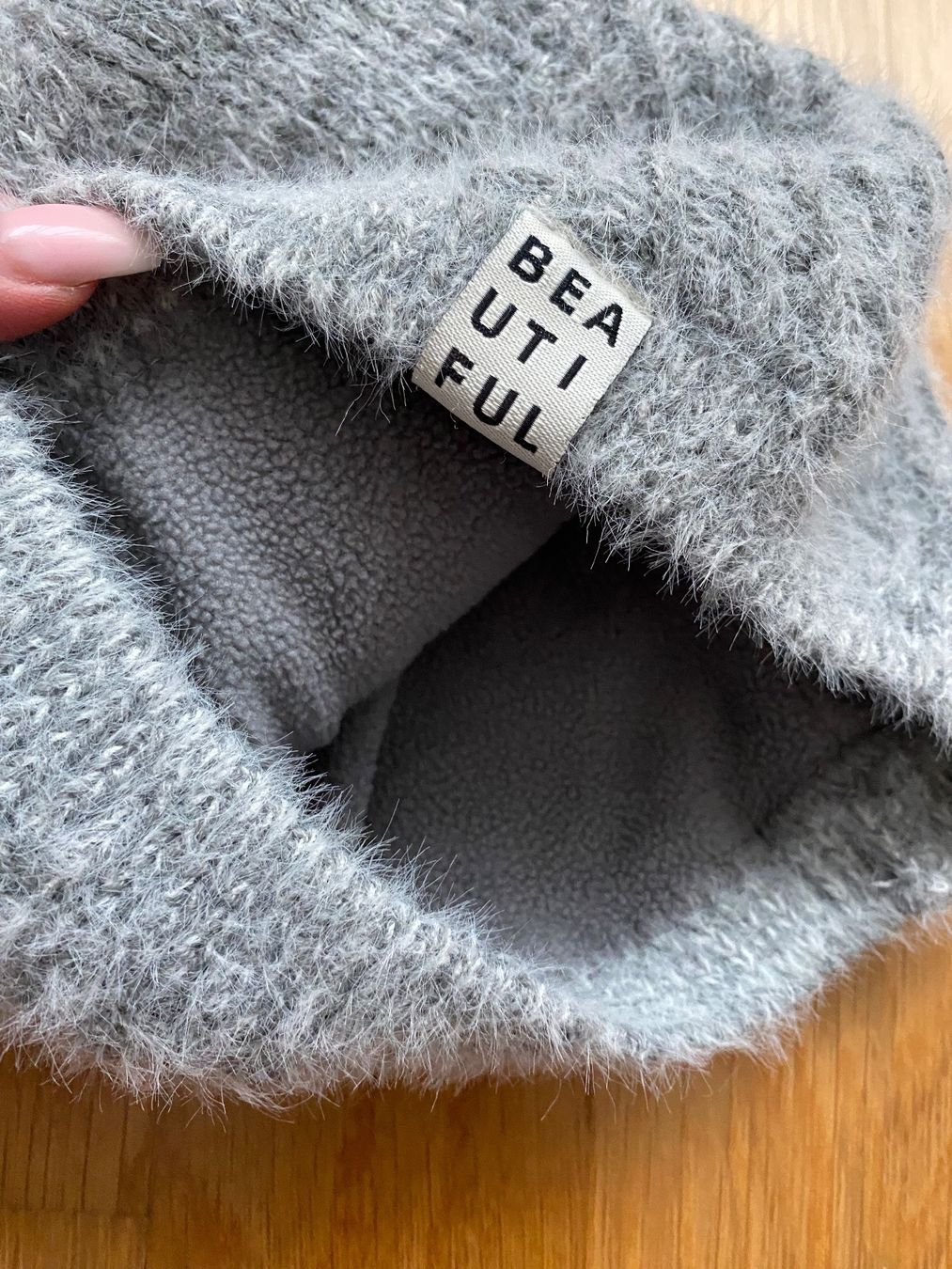 Altro abbigliamento per bambino: Flauschige Wintermütze Kinder – Usato da Winterthur venduto da Baby117 1