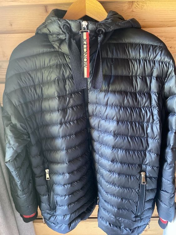 Moncler benitoite shop