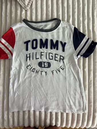 TOMMY HILFIGER T SHIRT GR6/7 116