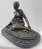 Armand Godard (1824-87)  >Frau mit Windhund< Art-Déco-Bronze