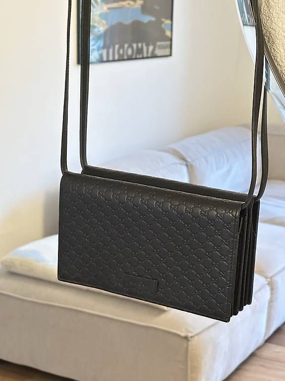 Borse da donna: Gucci Crossbodybag schwarz – Usato da St. Gallen venduto da fla_j5jj 1