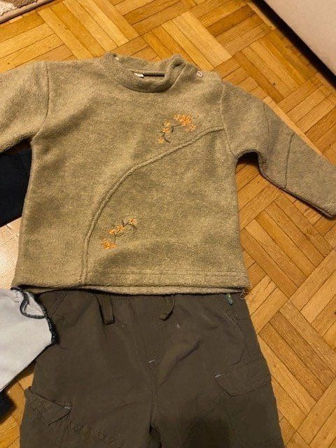 Lotti & Set di vestiti: Kleiderpaket Grösse 86 – Usato da Emmen venduto da Aribini 4