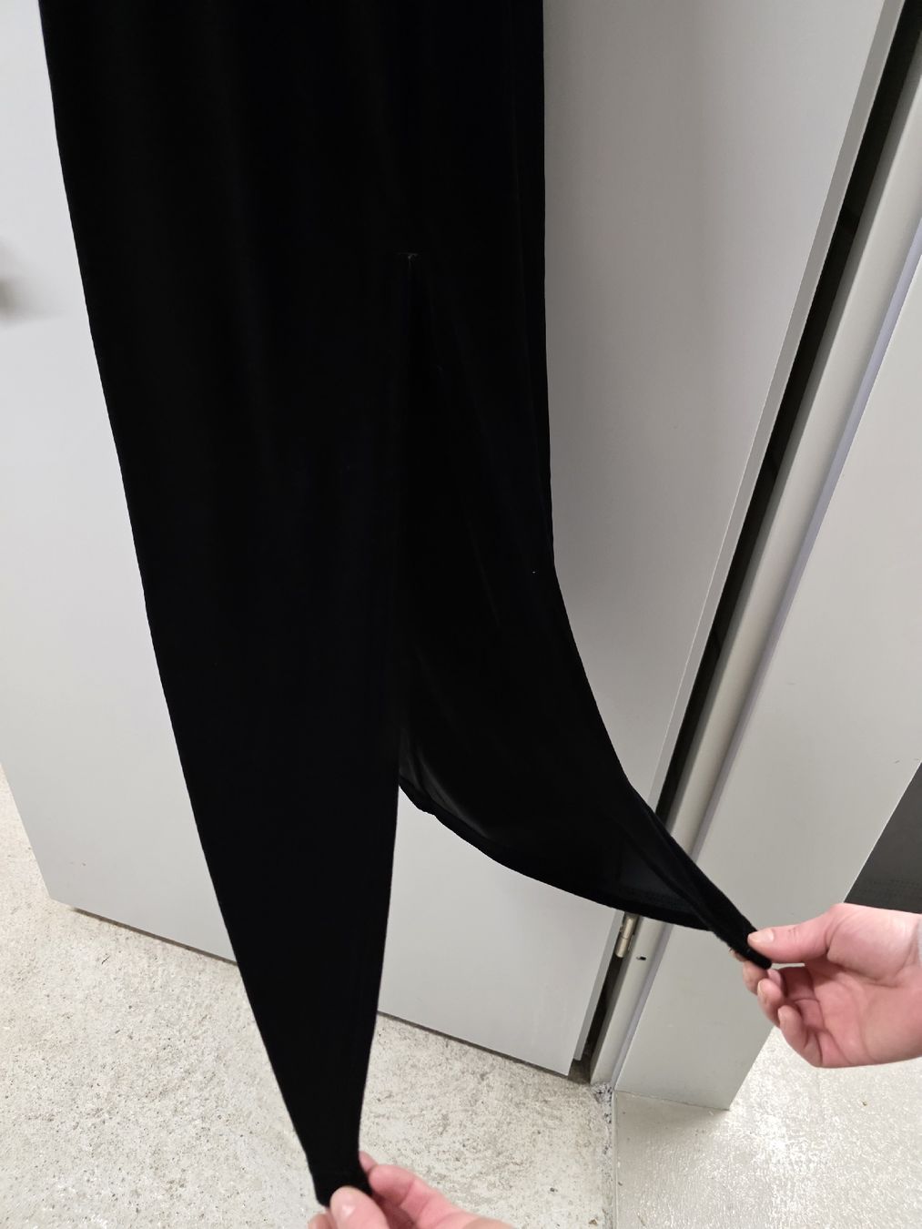 Vestiti: Elegantes Abendkleid Samt mit Jäckchen – Nuovo (secondo la descrizione) da Ittigen venduto da cch_26sj 2