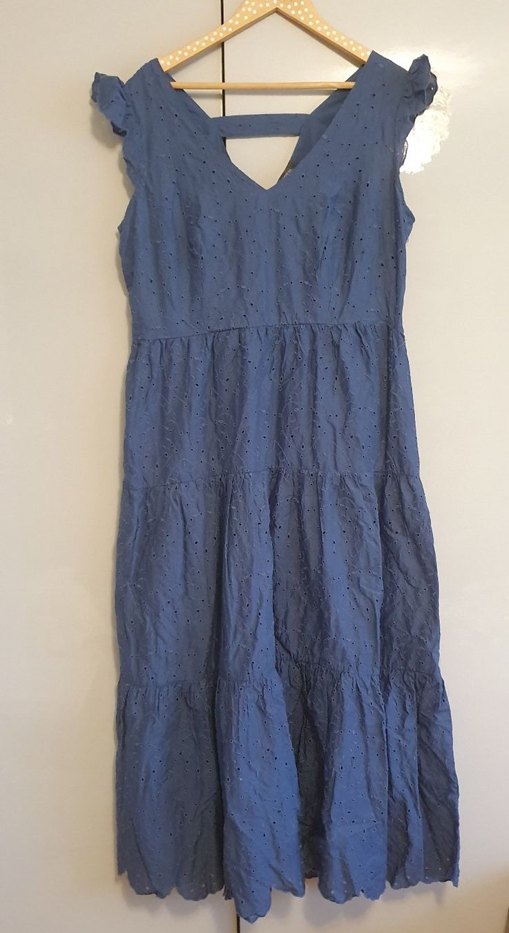 C&A Kleider: Kleid mit Stickereien, Grösse 44 – Neu (gemäss Beschreibung) aus Unterentfelden von LookoutMt 2