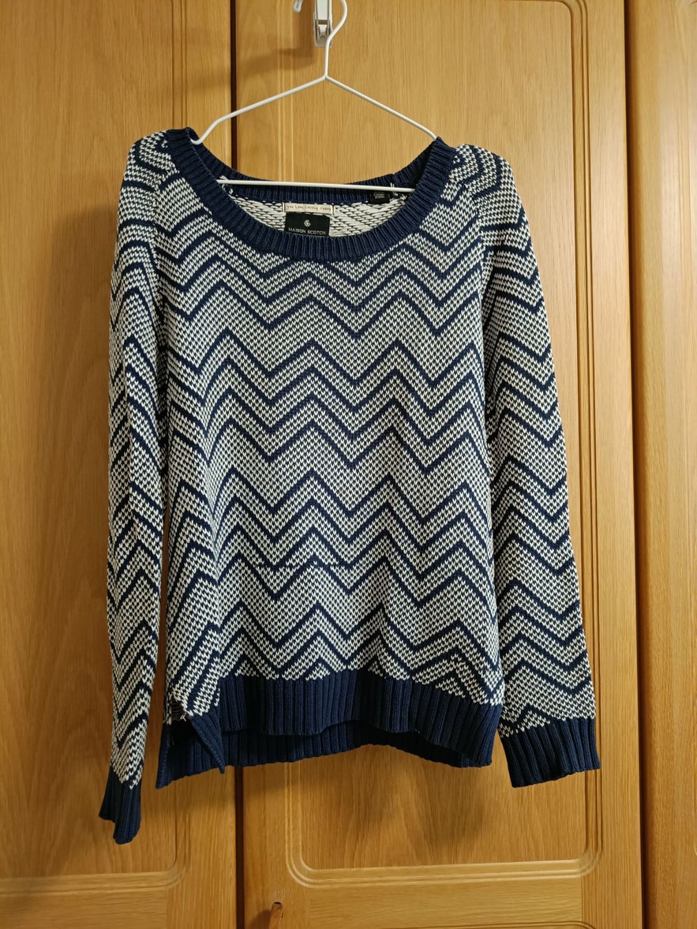 Maison Scotch Maglioni & Felpe: Maison Scotch Strickpullover Chevron Blau Weiss Gr. M – Usato da Zürich venduto da Atelier.Second