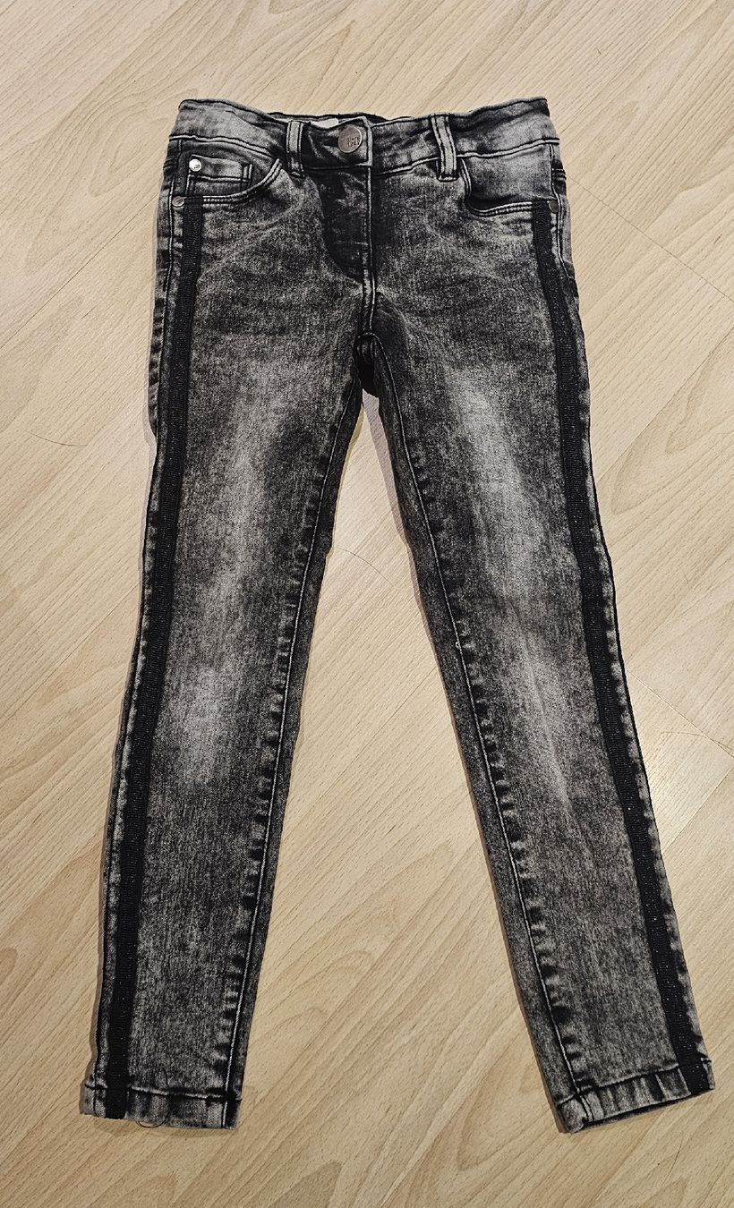 Pantalons: Kinder-Jeans – D'occasion à Fehraltorf par Sumin