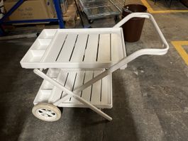 Weisser Servierwagen mit 2 Ablagen