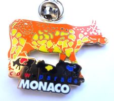 Pin MONACO cow parade rosa KUH