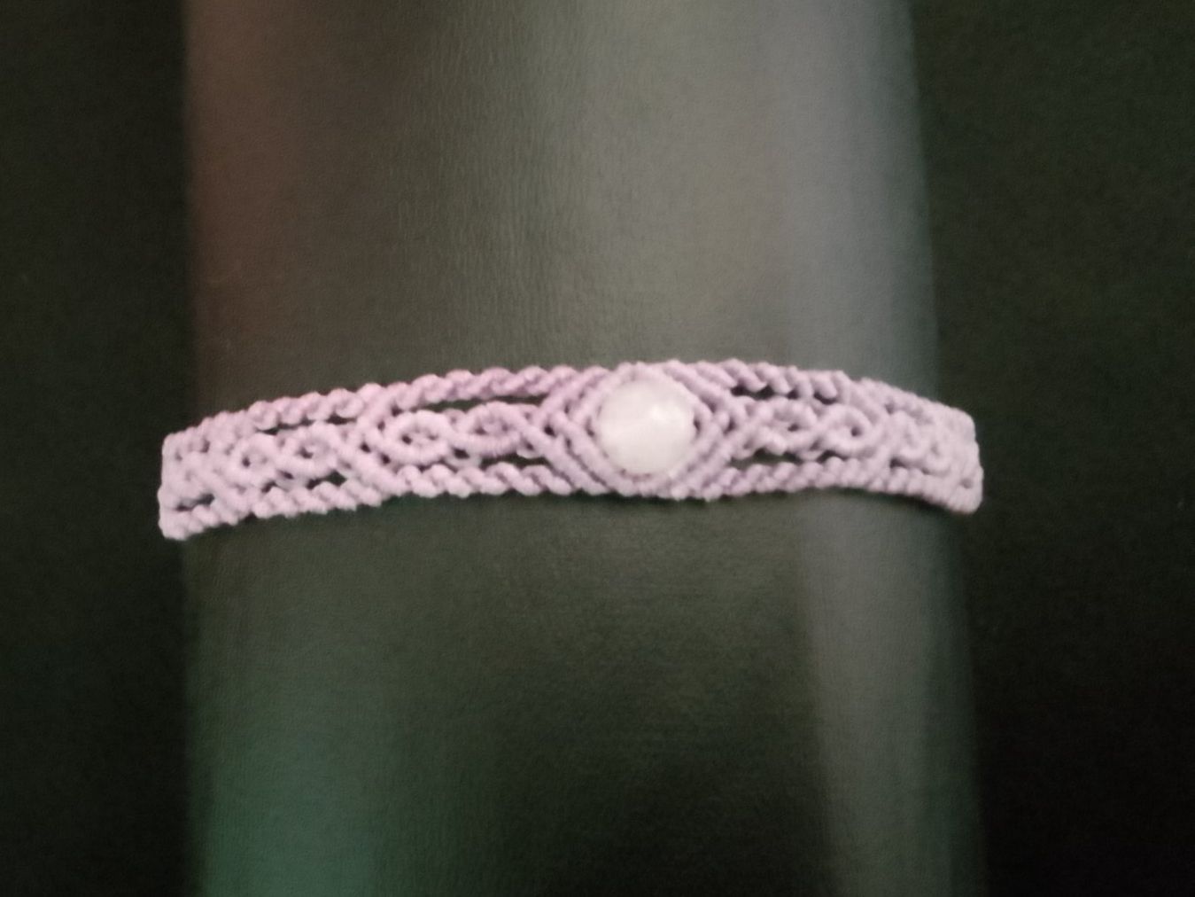 Bracciali & Braccialetti: handgemachtes Makramee Armband mit weisser Jade Perle – Nuovo (secondo la descrizione) da Pfäffikon ZH venduto da Emporos_42