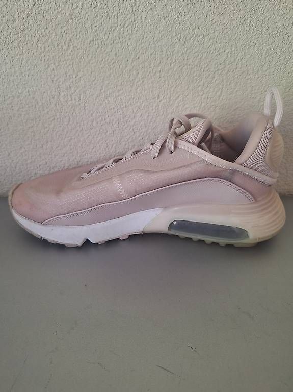 Chaussures femmes: Neuwertiger NIKE Air Max rosa – D'occasion à Düdingen par san_kf2l