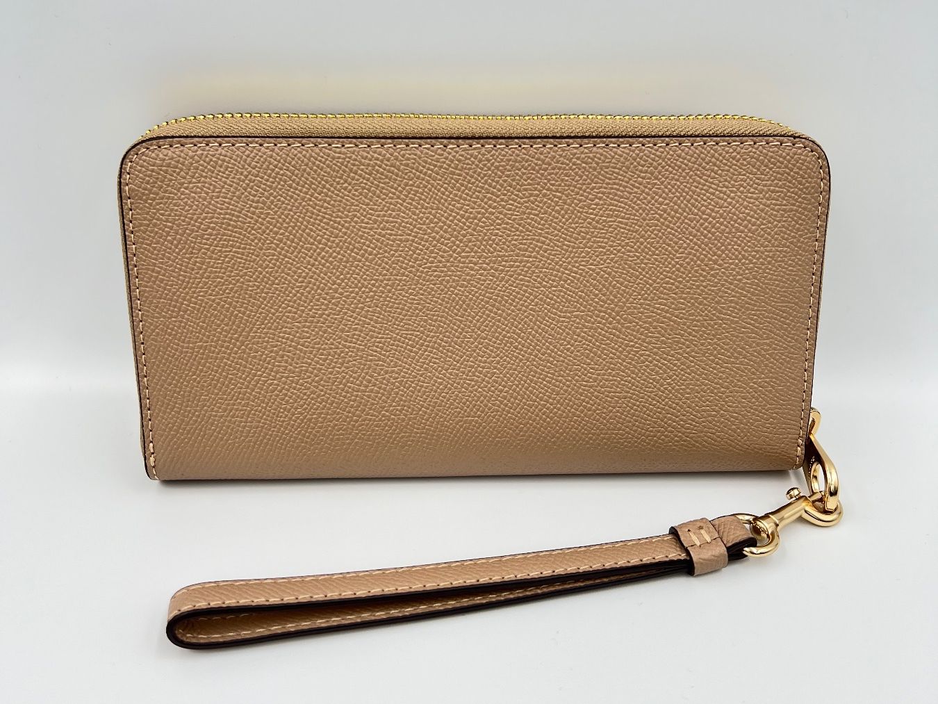 Coach Portamonete: Coach long zip around wallet beige – Nuovo e nell'imballaggio originale da Wiedlisbach venduto da Sistershop 1