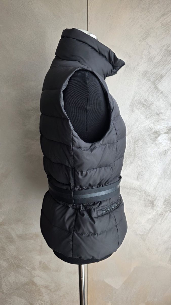 Moncler Gilet & Giacche senza maniche: Moncler Daunengilet  Grösse 3 – Usato da Widnau venduto da Sheleila 1