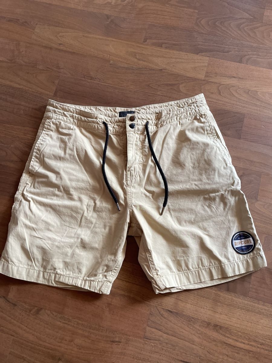 Pantalons: Short/Badehosen – D'occasion à Dietlikon par Leandro06 1