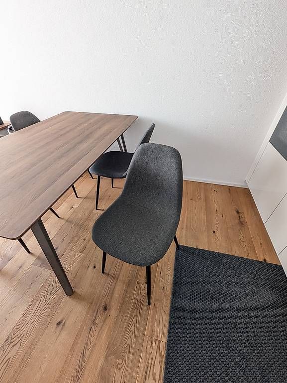 Set de table et chaises: Esstisch mit 4 Stühlen – D'occasion à Dietlikon par falessi01 1