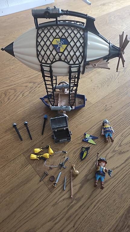Giocattoli: playmobil novelmore – Usato da Niederwangen BE venduto da Hmela