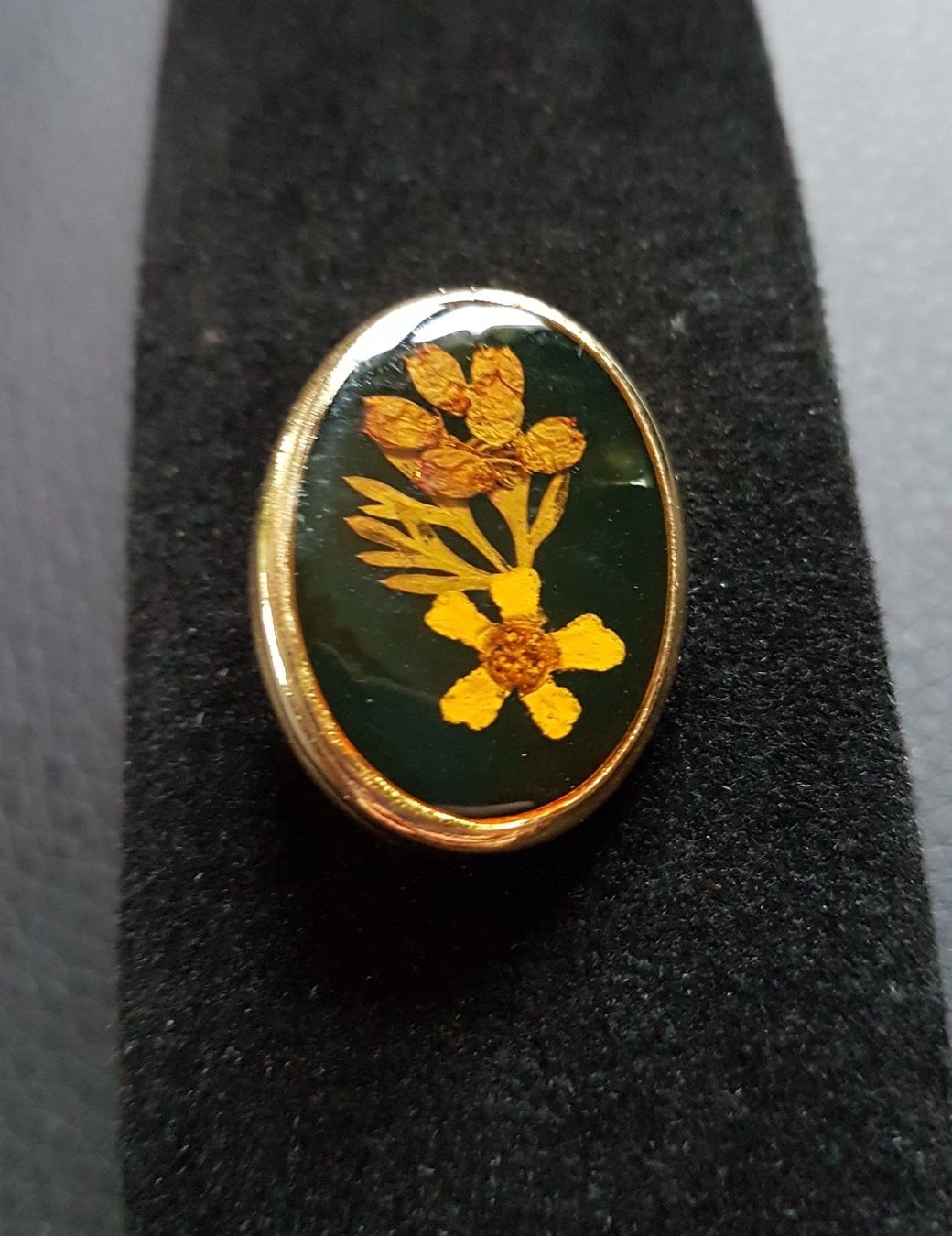 Spille & Fermagli: Brosche mit Blumen – Usato da Wald ZH venduto da Silena02