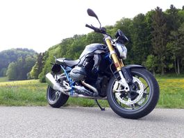 BMW R1200R