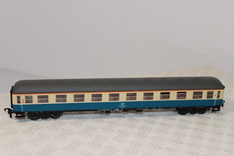 Modellini di ferrovie: 2 Röwa Wagen ( 702 ) – Usato da Kerzers venduto da Winu64 2