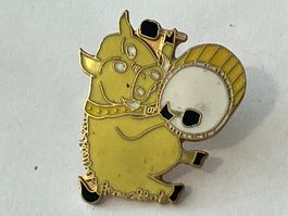 1 Pin Schwein mit Pauke