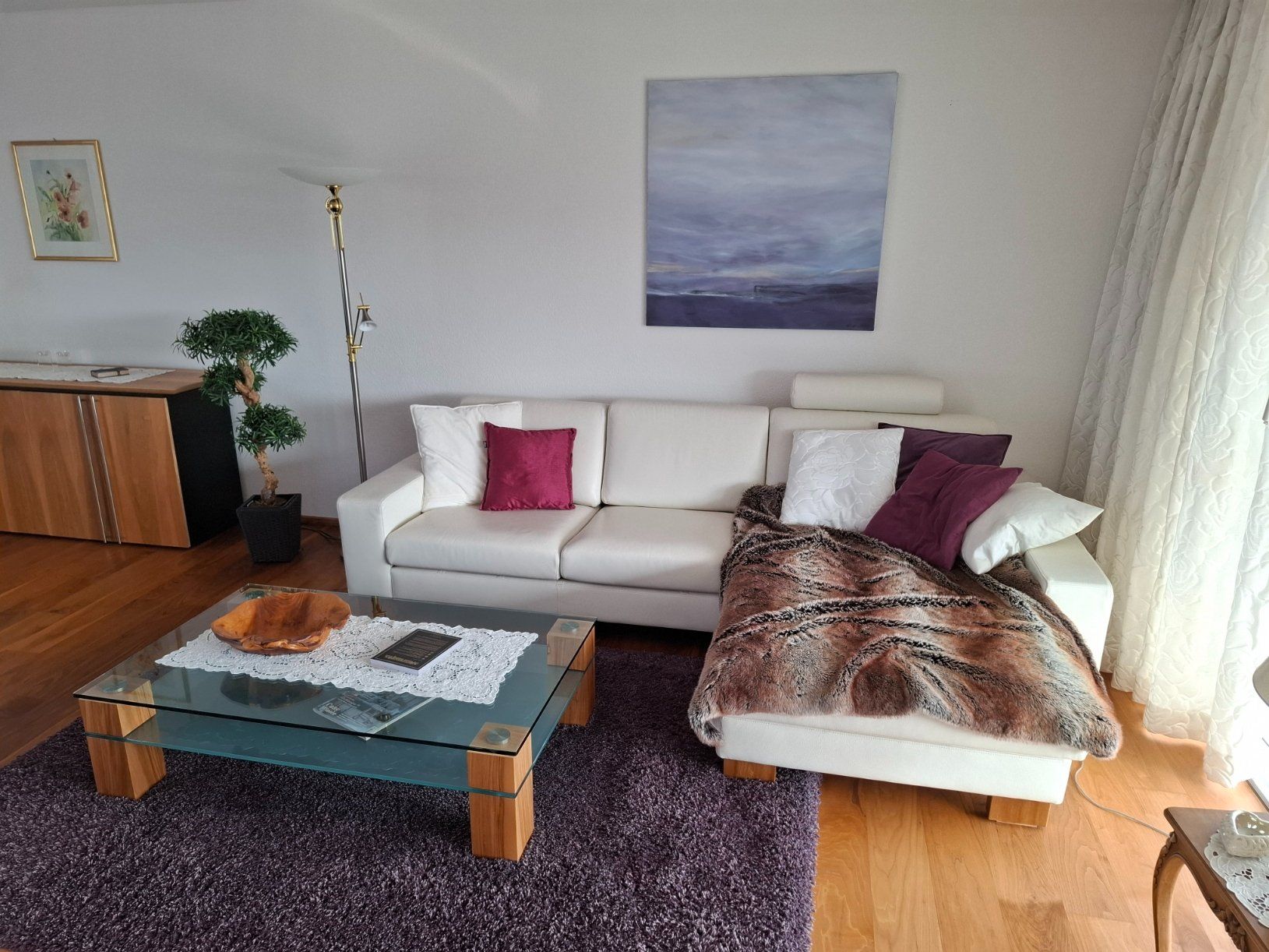 Divani: Helles Ledersofa mit Salon-Tisch – Usato da Buchs ZH venduto da Jaipur01 1