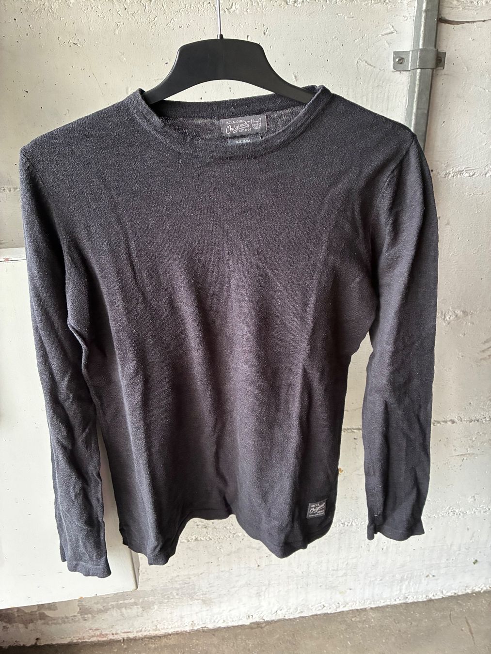 Pullover & Sweatshirts: Langarmshirt von Jack & Jones schwarz – Gebraucht aus Emmenbrücke von nne_hm9j