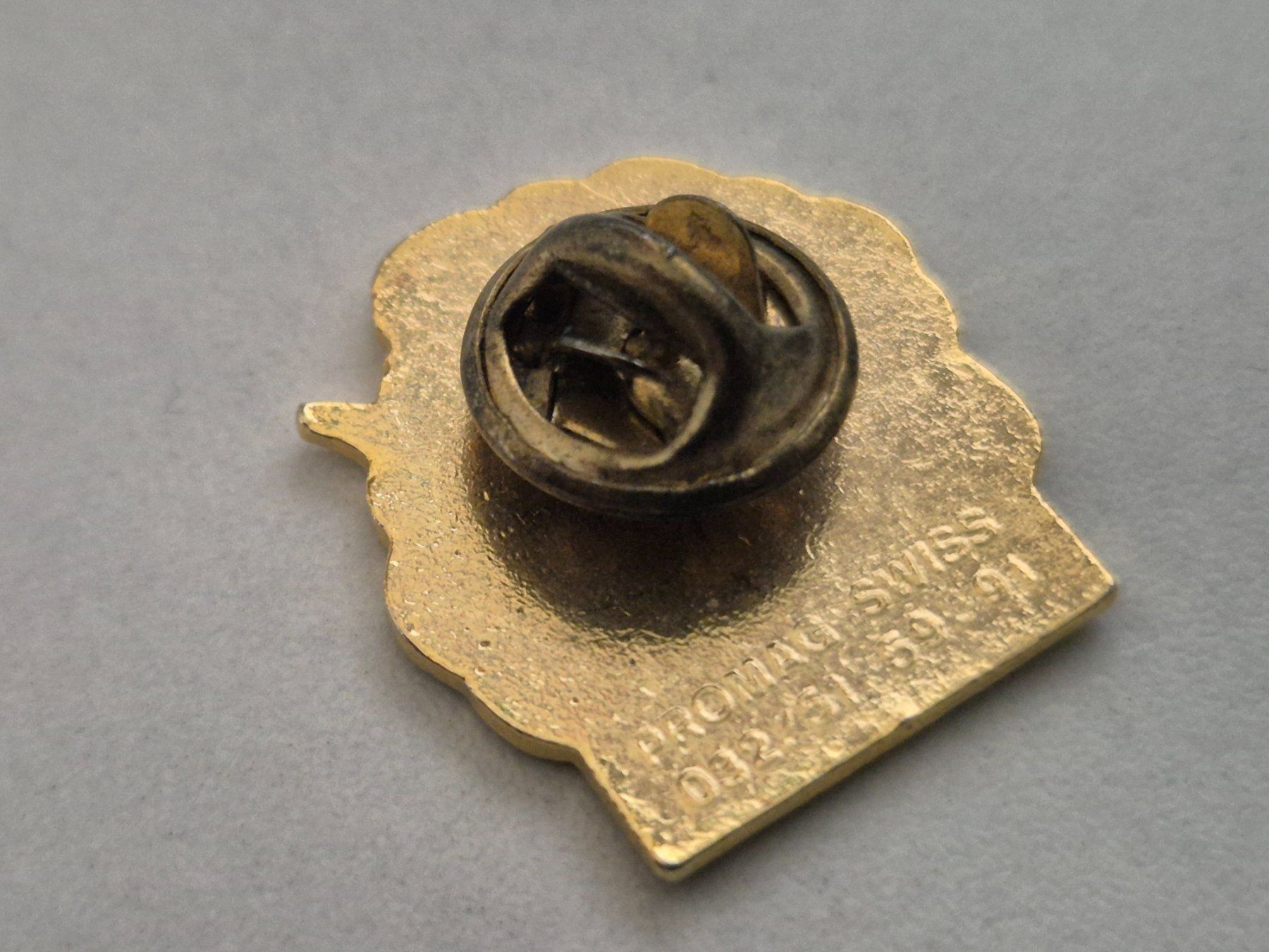 Swiss Placchette & Badge: Siehe LNN   -     Pin – Usato da Niederweningen venduto da Obson 1