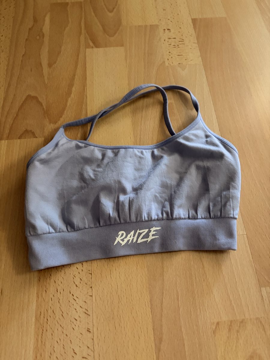 Top: Raize  Top – Usato da Pfäffikon ZH venduto da she_qkn2