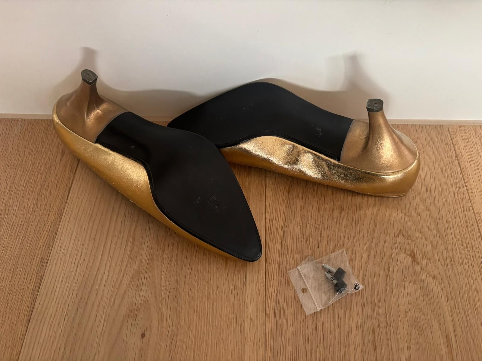 Scarpe da donna: Goldene Pumps Absatzschuhe – Nuovo (secondo la descrizione) da Winznau venduto da Lauralavera1 3