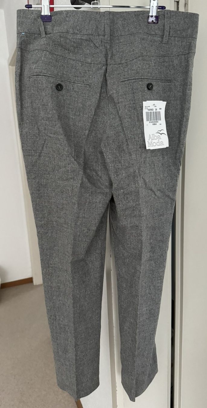 Alba Moda Pantaloni: Neue Damen Wollhose Alba Moda – Nuovo (secondo la descrizione) da Kilchberg ZH venduto da Mikhail83