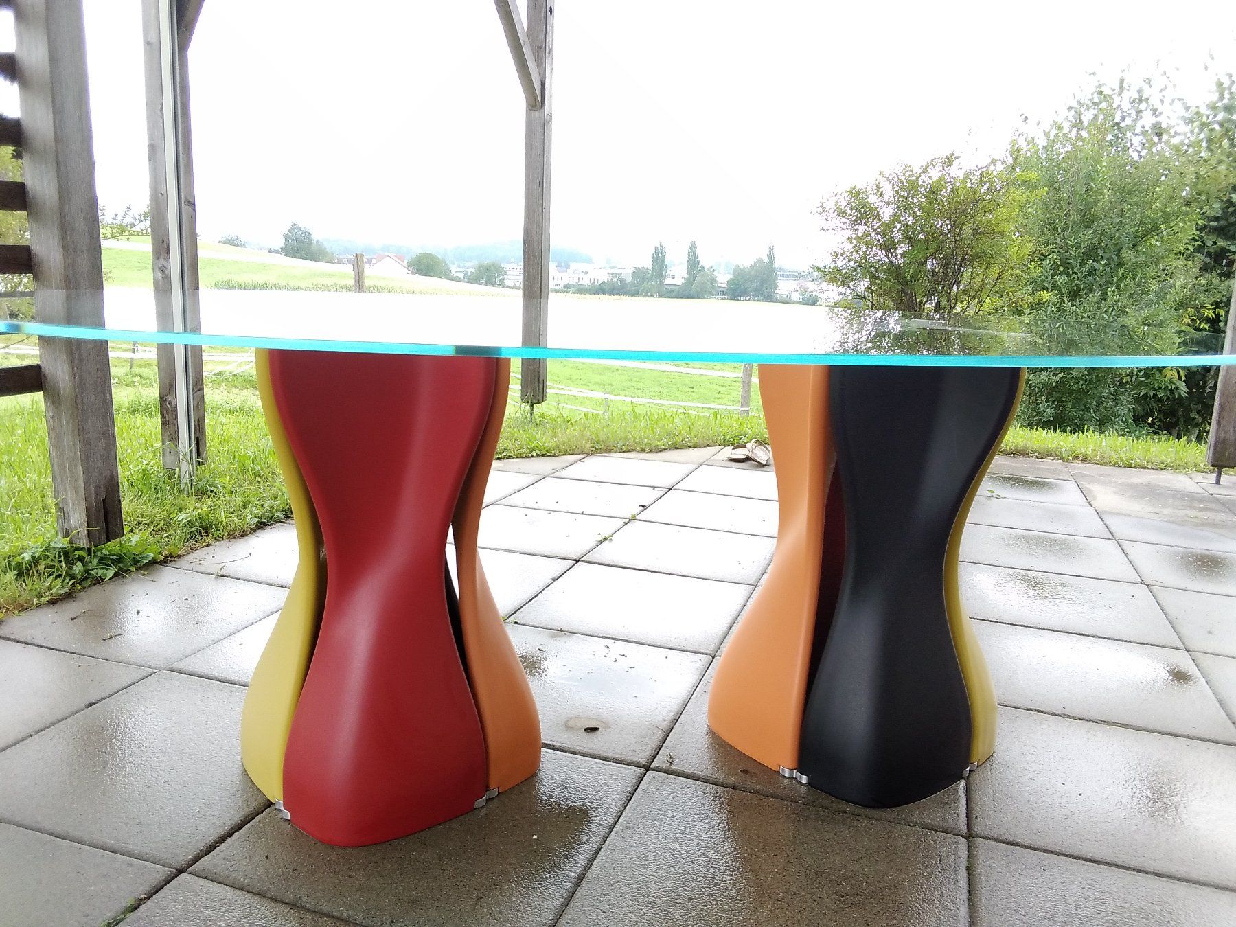 Tische: TONON Designer Glastisch oval, farbig 204x106cm Mac`s Table – Gebraucht aus Gossau SG von Black-Queen
