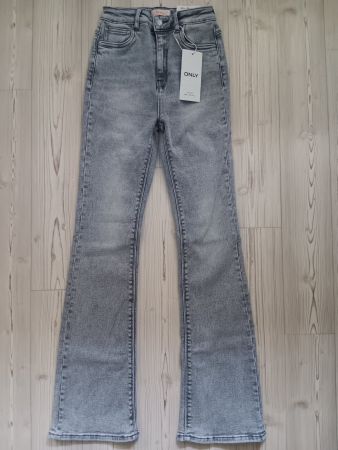 ONLY Jeans MILA FLARED HIGH WAIST W28 L32 neuf/neu CHF 54,90