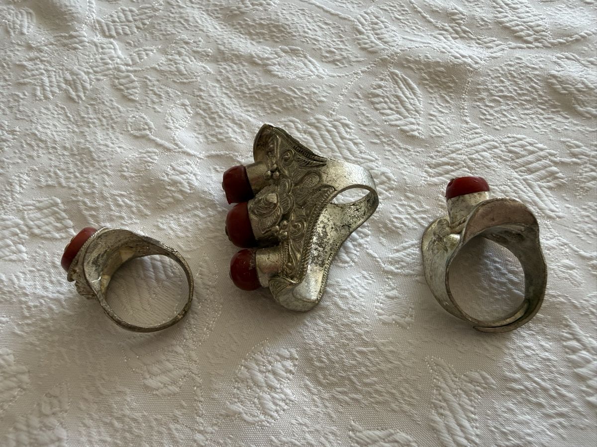 Altri gioielli: 3 Stück alte Ringe aus Tibet – Usato da Uster venduto da Schangnau87 1