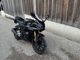Yamaha YZF 125 R125 ABS 2026 TOP NUR 390km gefahren BIKE 