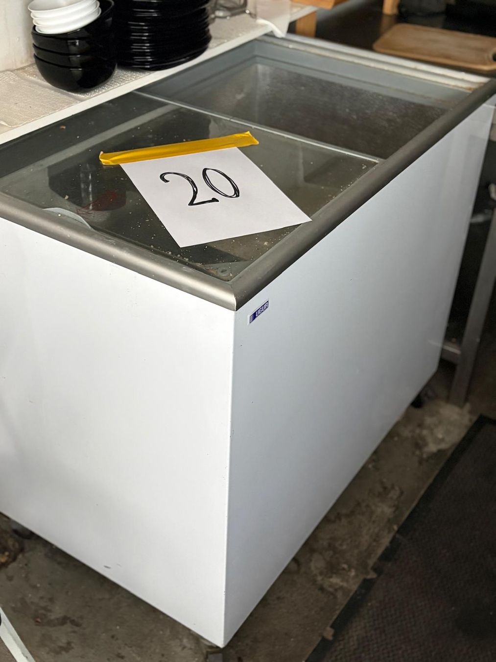 Truhen: Gefriertruhe – Gebraucht aus Visp von mbb_xs75