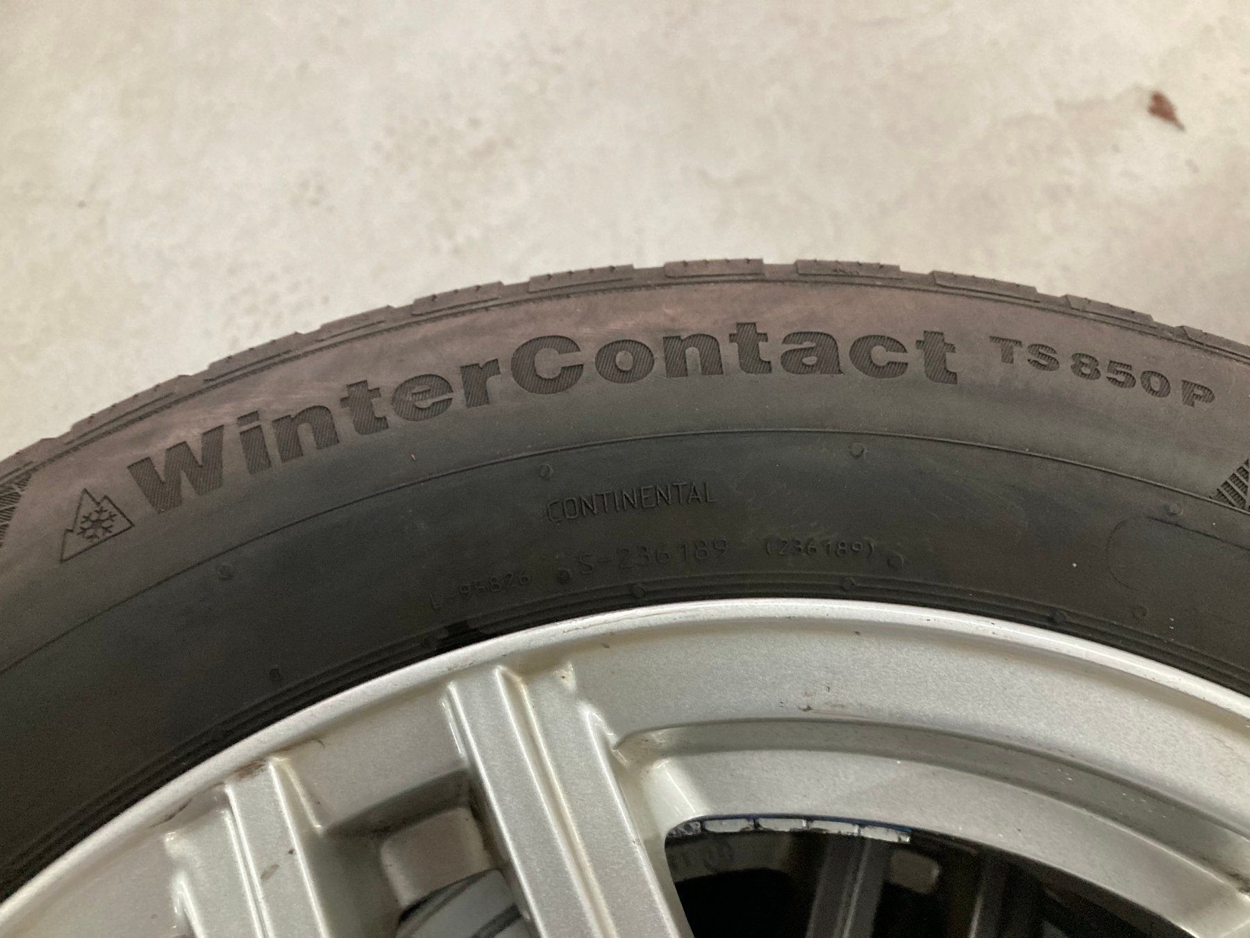 Audi Pneumatici & Ruote complete: Audi A4 Winterräder 205/60R16 – Usato da Cham venduto da WB2223 4
