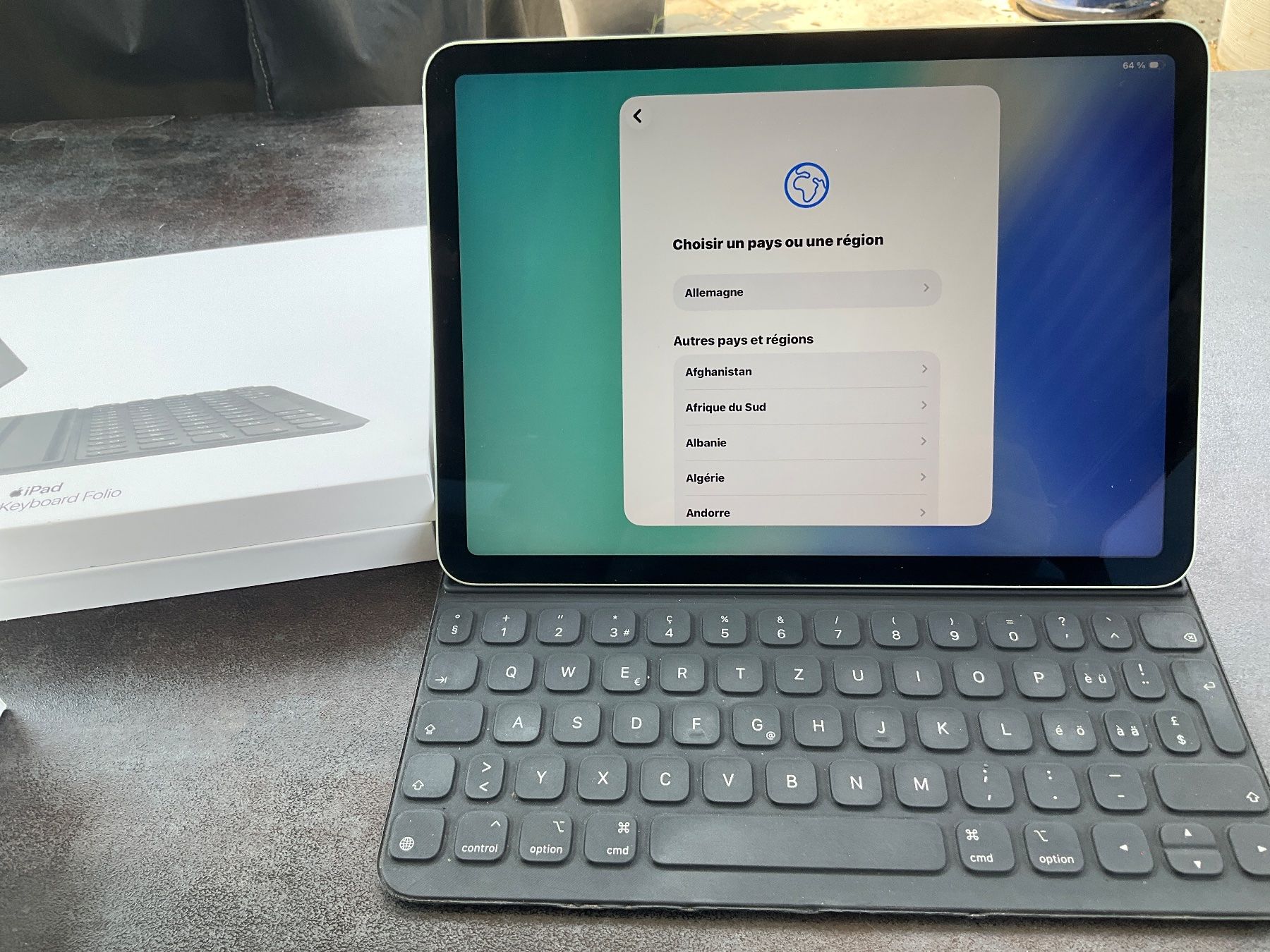Apple Tablettes PC: Tablette Apple iPad Air 4e génération , 256 GO – D'occasion à Avenches par Lactobacille 1