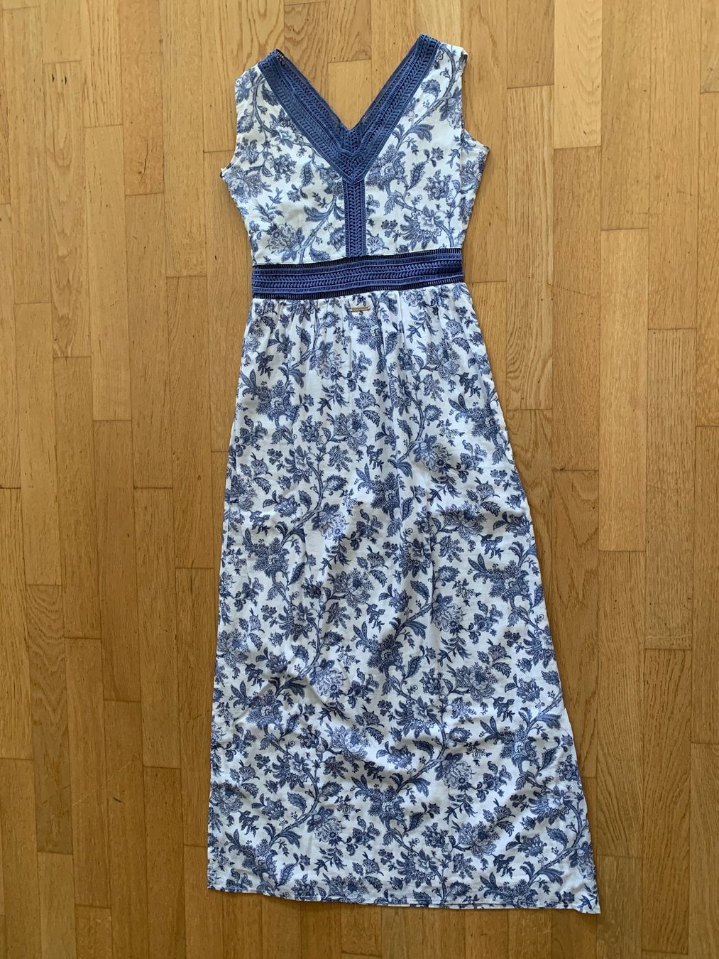 Vestiti: Kleid, Count of Florence, Gr. 36 – Usato da Basel venduto da Pacco09 1