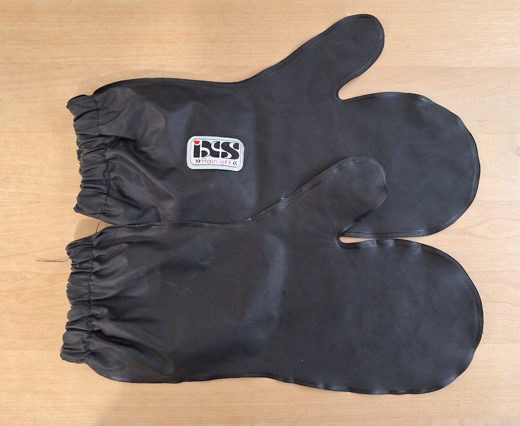 Guanti & manicotti: IXS Motorrad-Regenhandschuhe, Grösse M – Usato da Amlikon-Bissegg venduto da Pbulgheroni