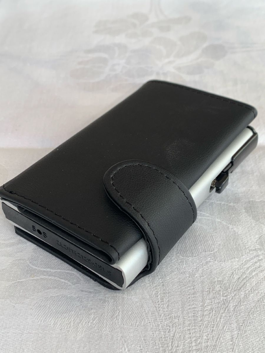 Brieftaschen: Porte-cartes Minimaliste & Sécurisé RFID – Édition SalvisLab – Gebraucht aus Posieux von pha_tnd9 1