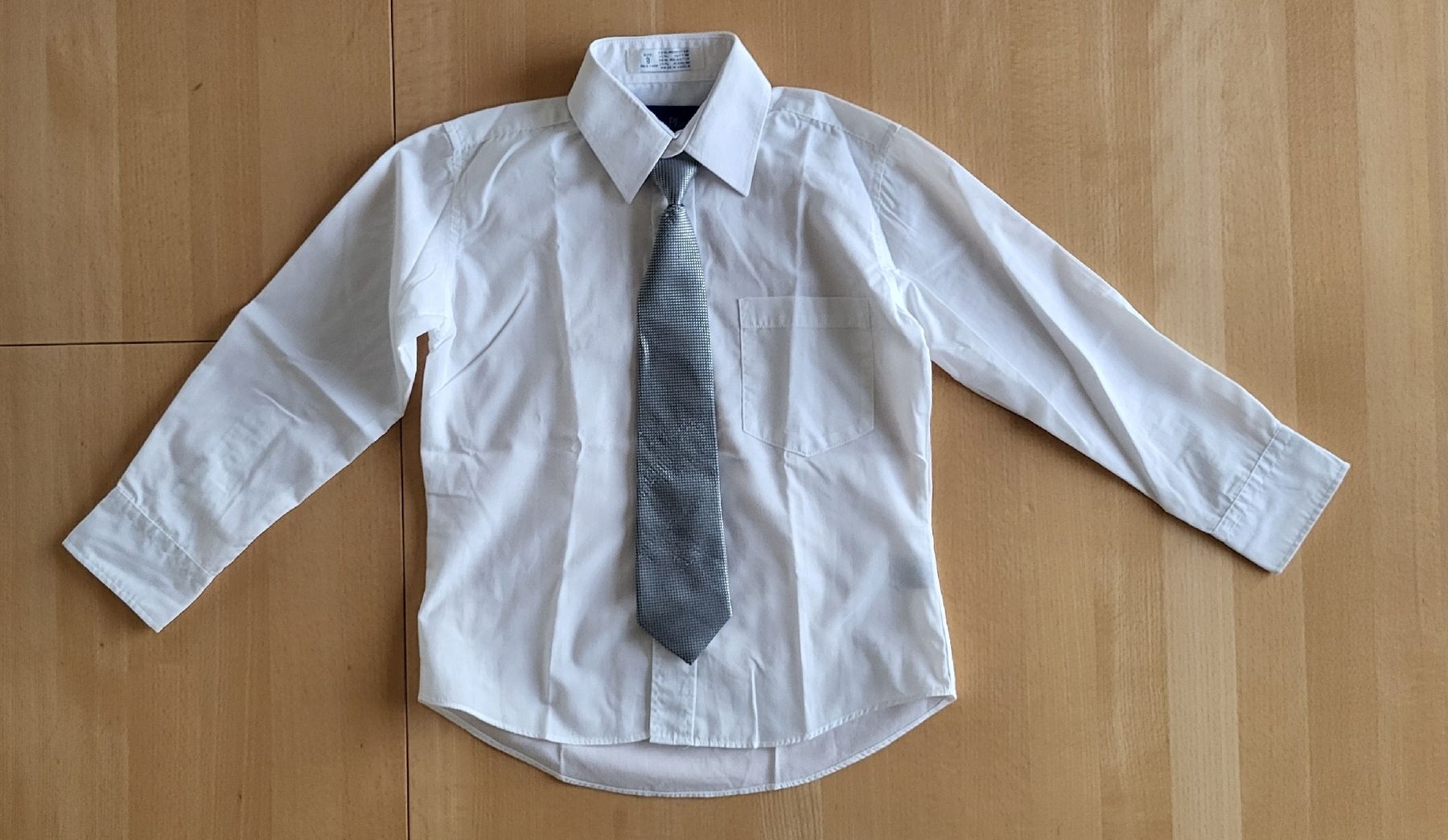 Camicie, T-shirt & Polo: Hemd Gr. 8 ( 122/128 ) – Usato da Dürrenäsch venduto da DanaW01 3