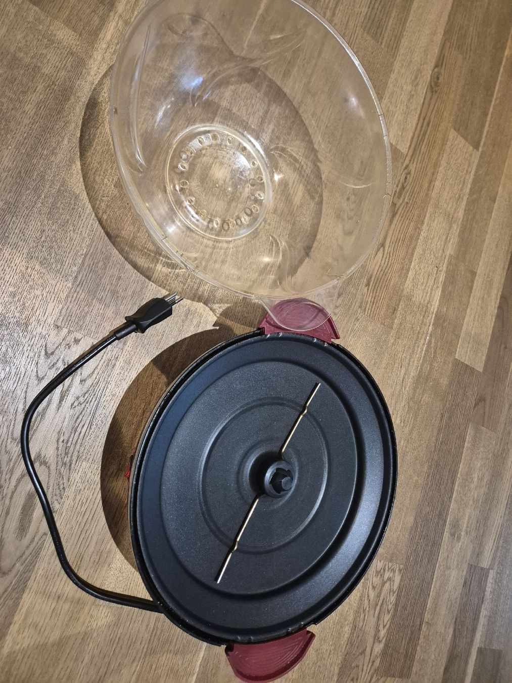 Elettrodomestici da cucina: Popcorn Maker rot gebrauchter Zustand – Usato da Lenzburg venduto da DobrzynM 2