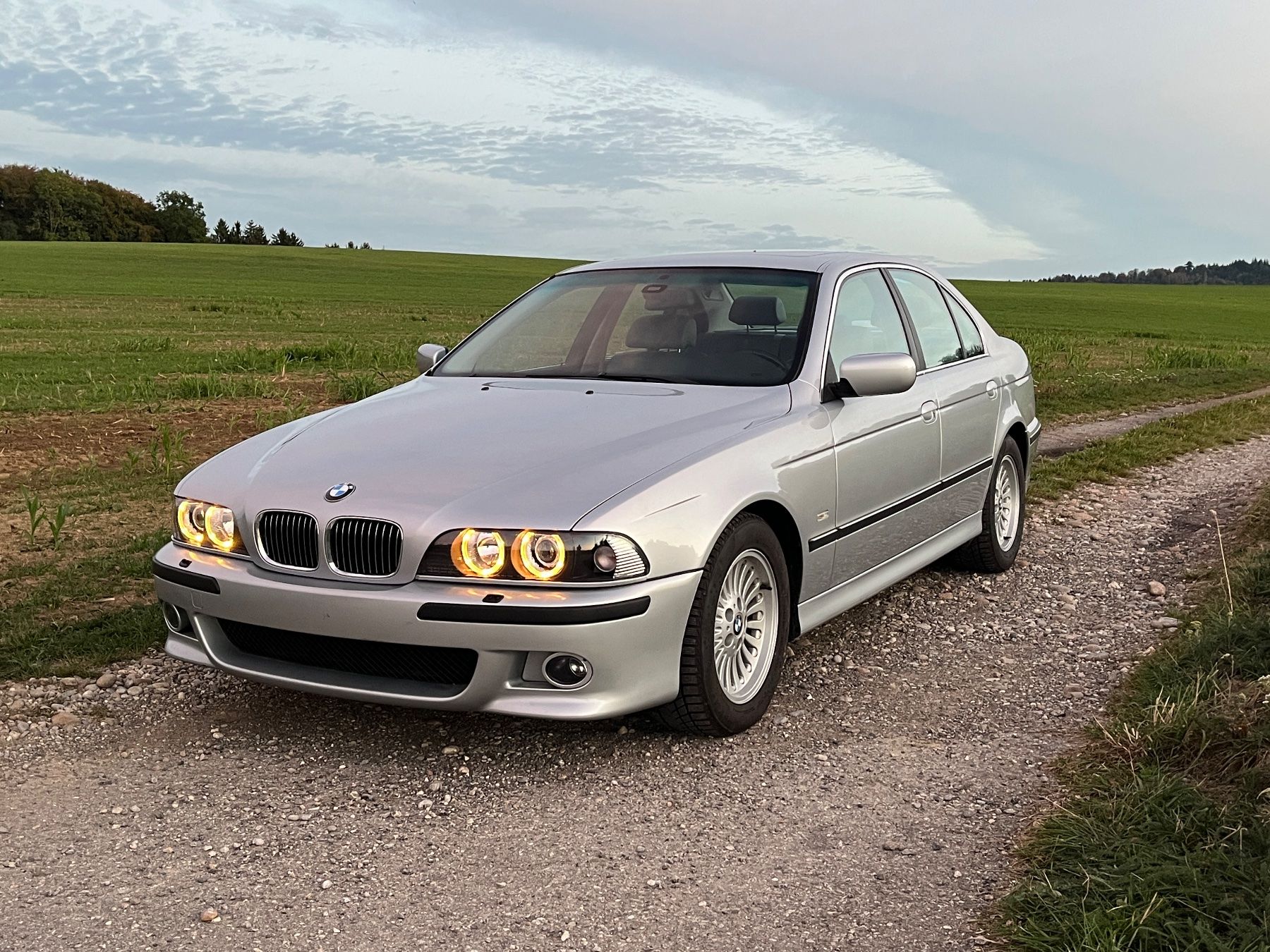 BMW Autos: BWM e39 540i Projektauto – Defekt aus Solothurn von MagnaLab