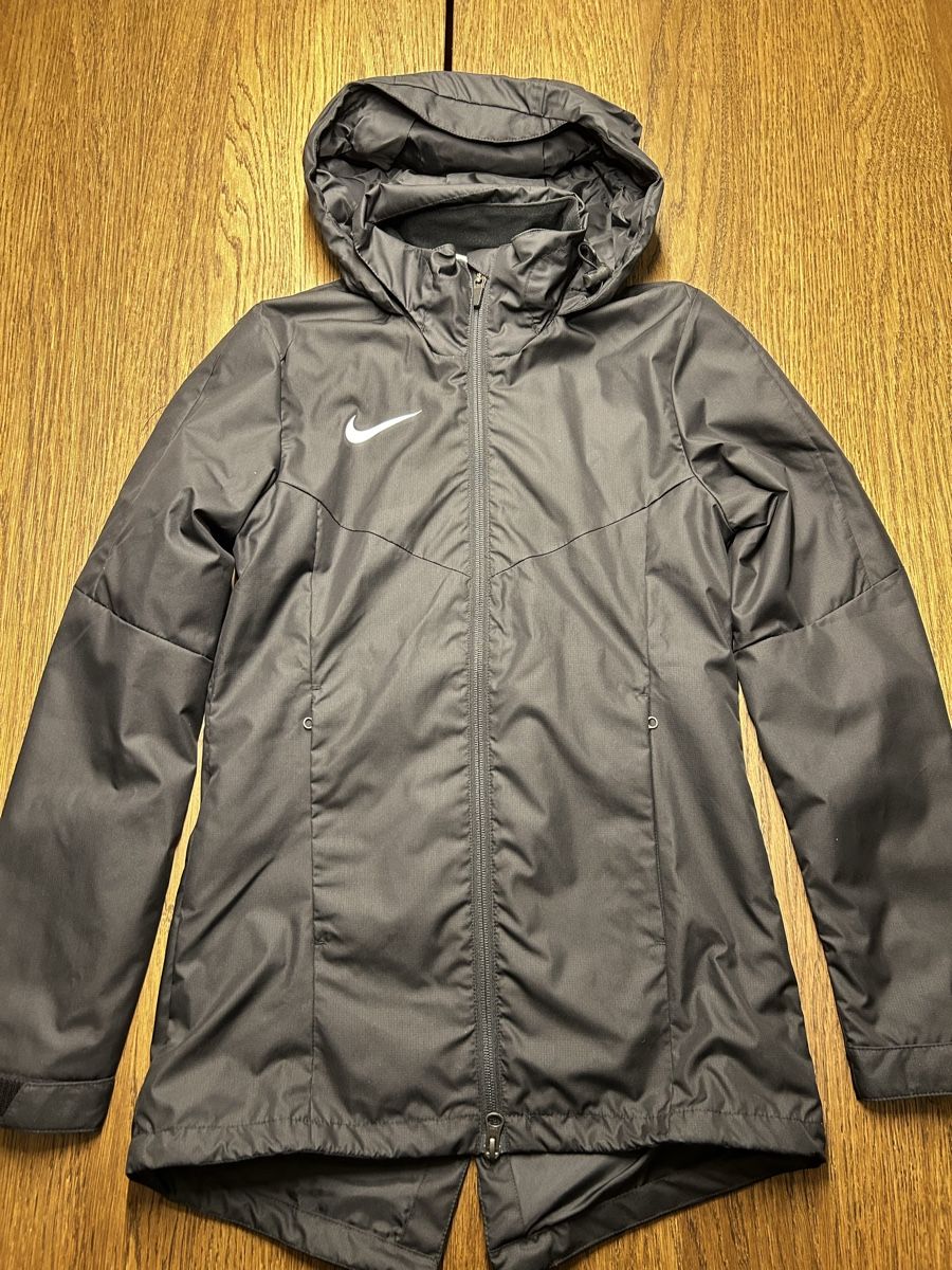 Nike Giacche: Nike Regenjacke Storm-Fit – Nuovo e nell'imballaggio originale da Basel venduto da laurin_bachmann