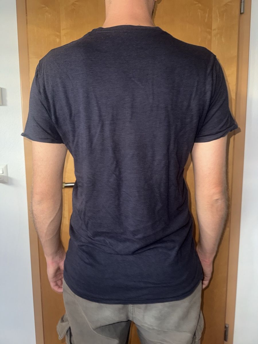 Volcom T-shirt: Volcom Shirt – Usato da Zeglingen venduto da nor_6sjq 4
