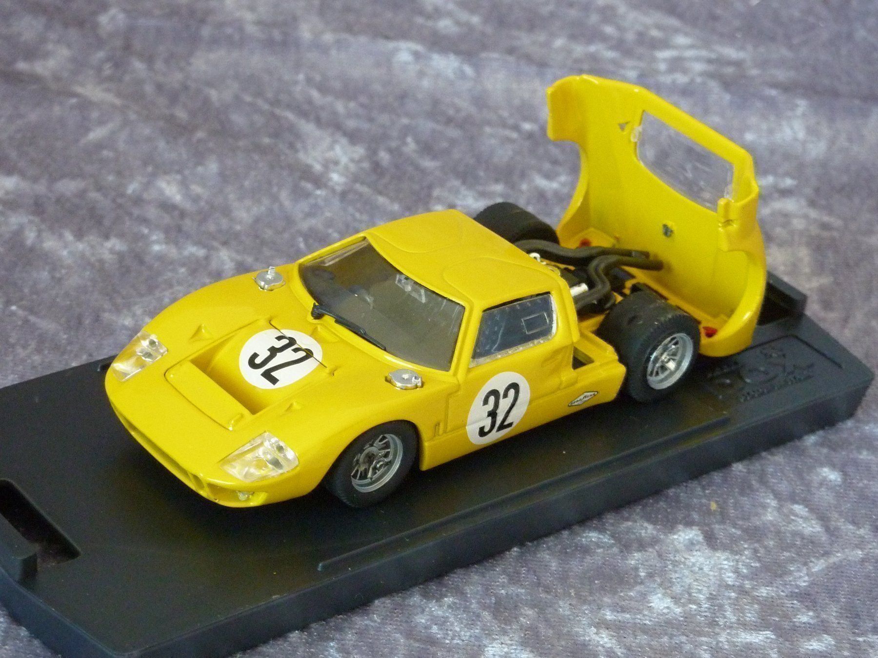 Ford Modellini d'auto: Ford GT 40 1:43 – Nuovo e nell'imballaggio originale da Dürrenäsch venduto da modellautos4you