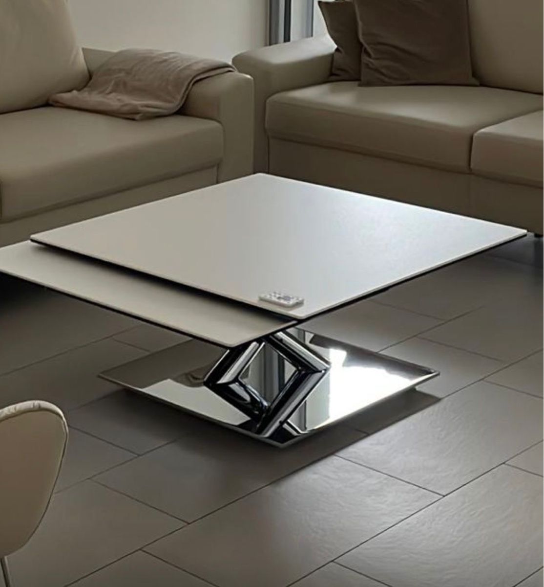 Tavoli: Designer Couchtisch – Usato da Rekingen venduto da Albin_Kokollari